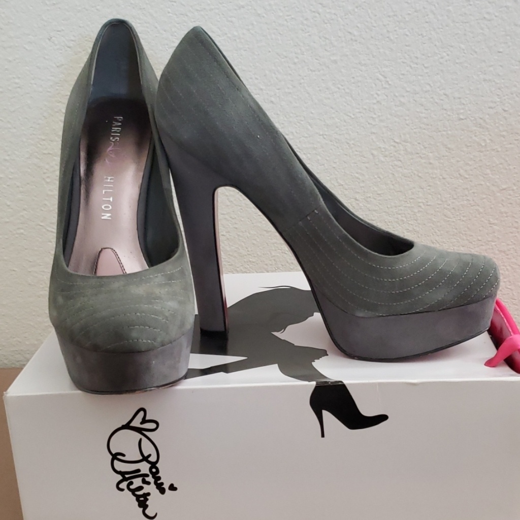 Paris Hilton Pumps
